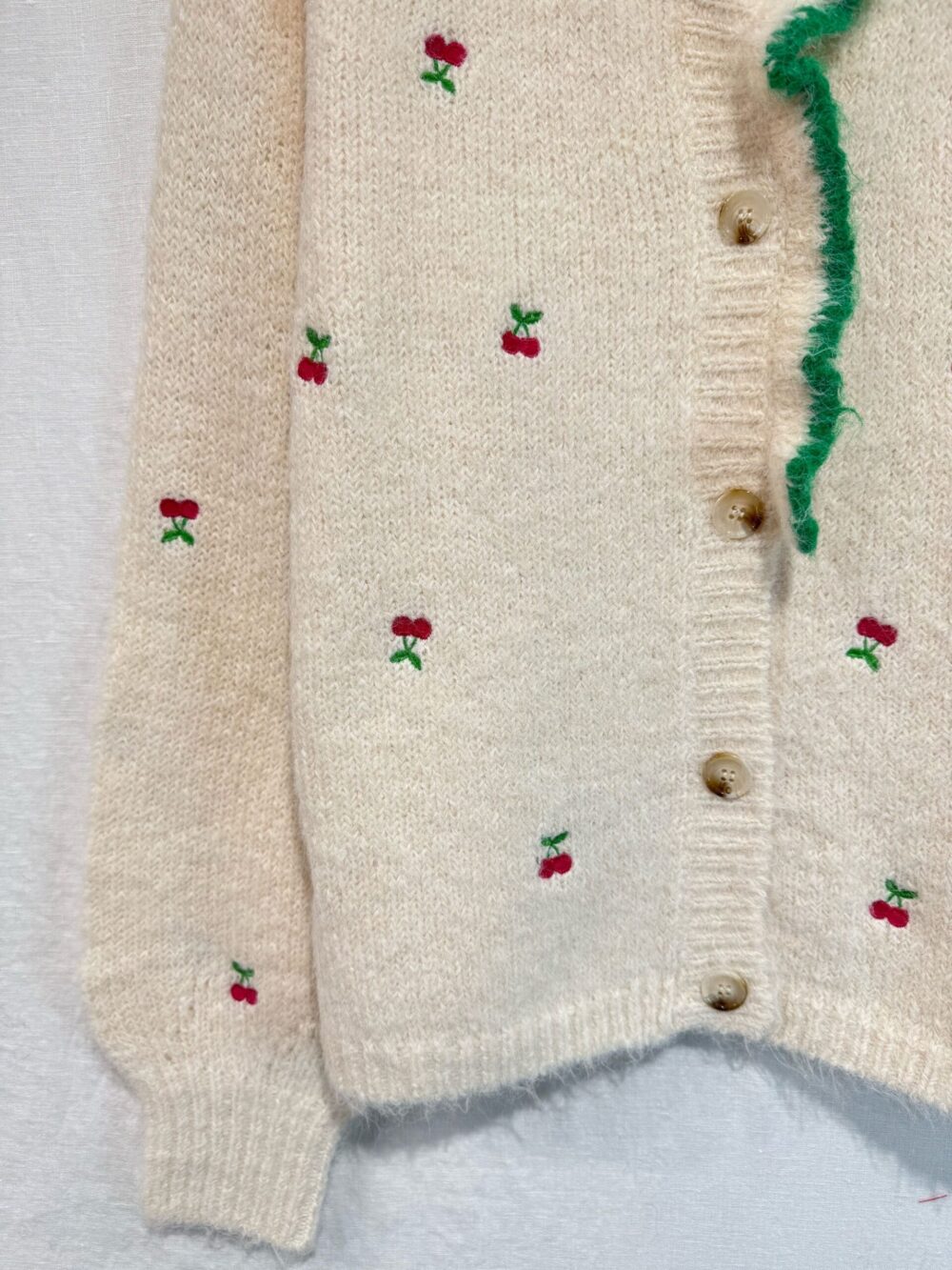 Sweter wisienki 144 - obrazek 2
